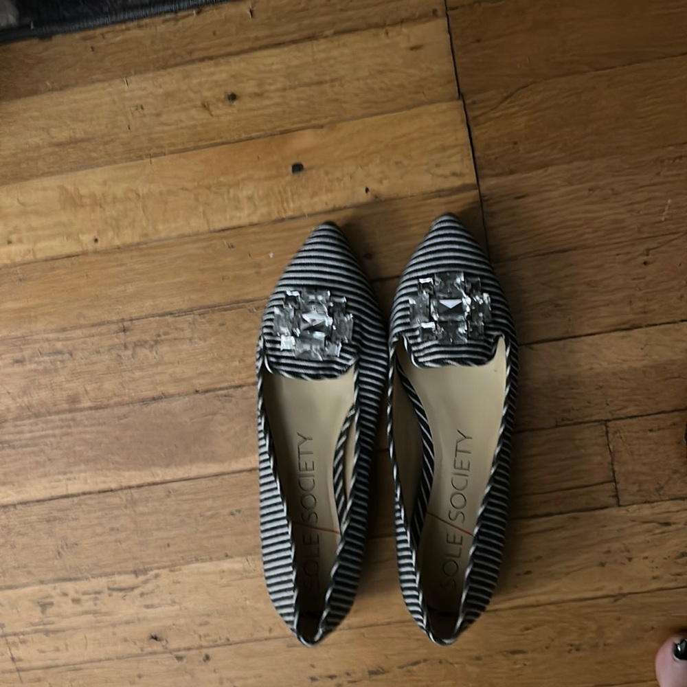 Women’s shoes never worn
